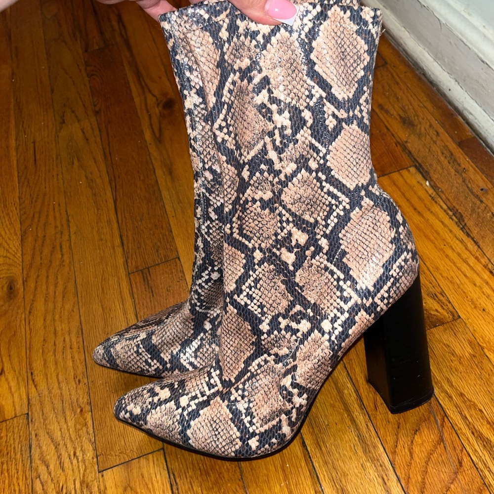 Snakeskin Patterned Women's Boots